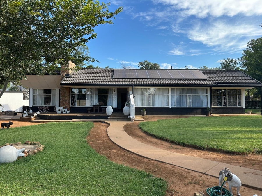 3 Bedroom Property for Sale in Wolmaransstad North West
